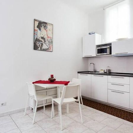 Isola And Zara Comfortable Apartment ミラノ エクステリア 写真