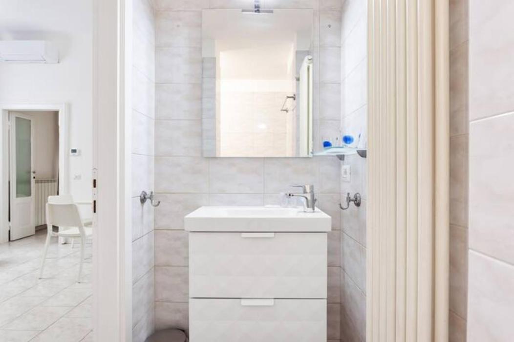 Isola And Zara Comfortable Apartment ミラノ エクステリア 写真
