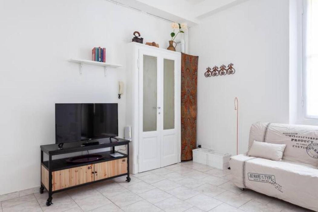 Isola And Zara Comfortable Apartment ミラノ エクステリア 写真