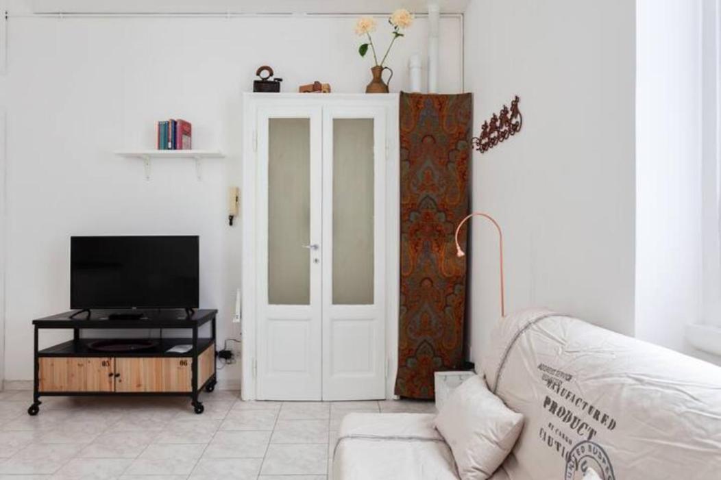 Isola And Zara Comfortable Apartment ミラノ エクステリア 写真